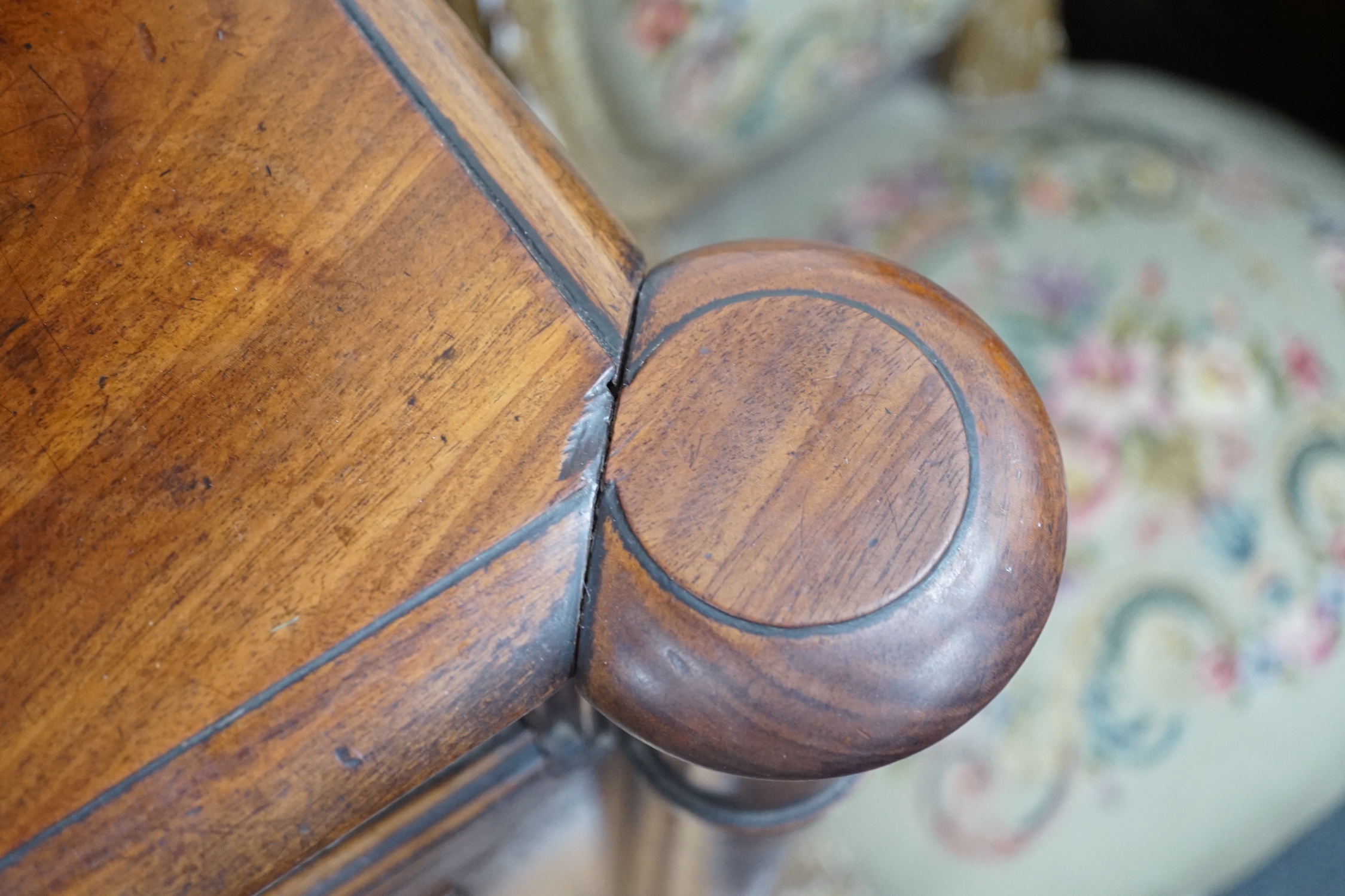 A William IV mahogany chiffonier, width 120cm, depth 50cm, height 153cm